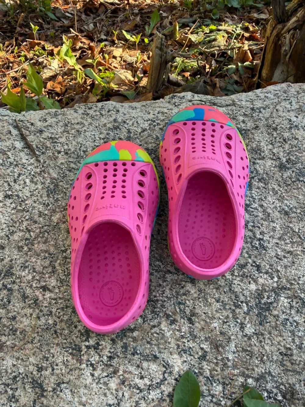 Native Slip-On Water Shoes Hot Pink Multicolor Toe and Trim Toddler Size C 4